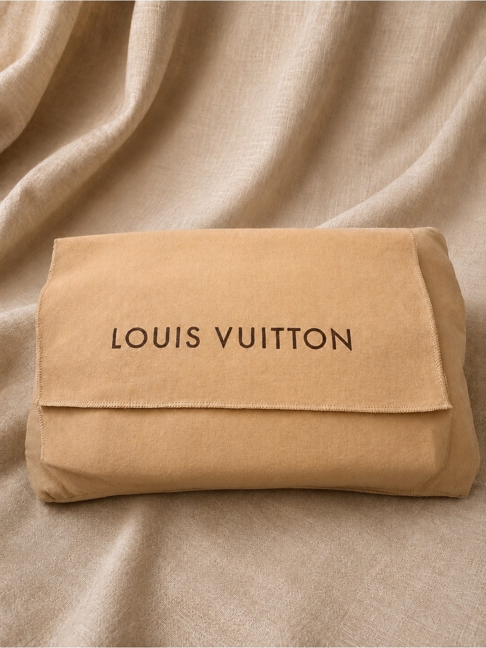 Louis Vuitton Beige Logo Dust Bag for Wallet Jewelry & Luxury Accessories